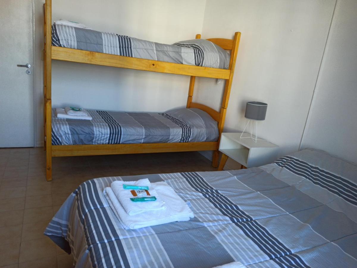 El Faro Hostel Пуэрто-Мадрин Экстерьер фото
