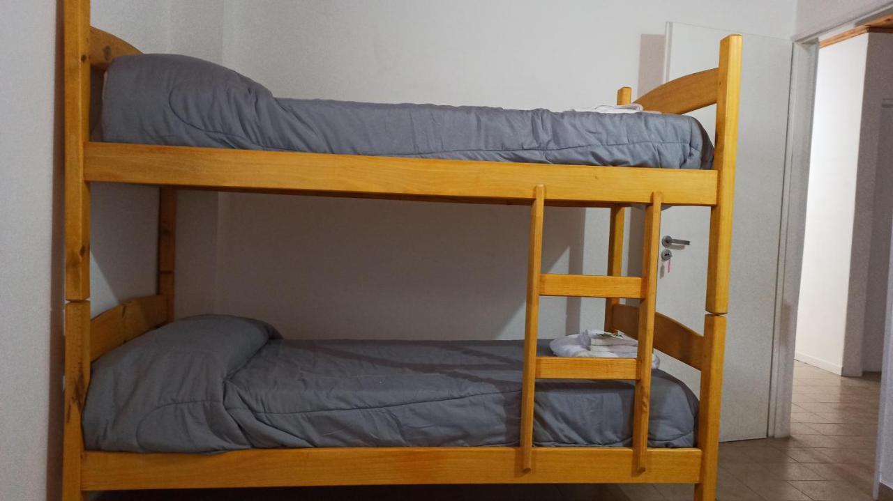 El Faro Hostel Пуэрто-Мадрин Экстерьер фото
